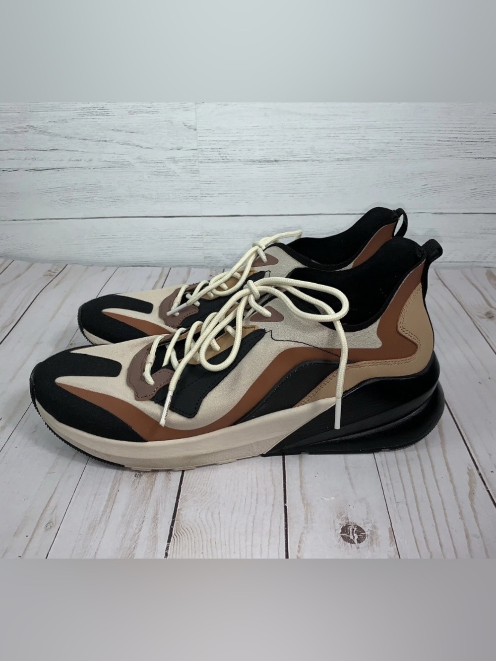Fabletics Echo Performance Sneakers Women's Size 8.5 View 3